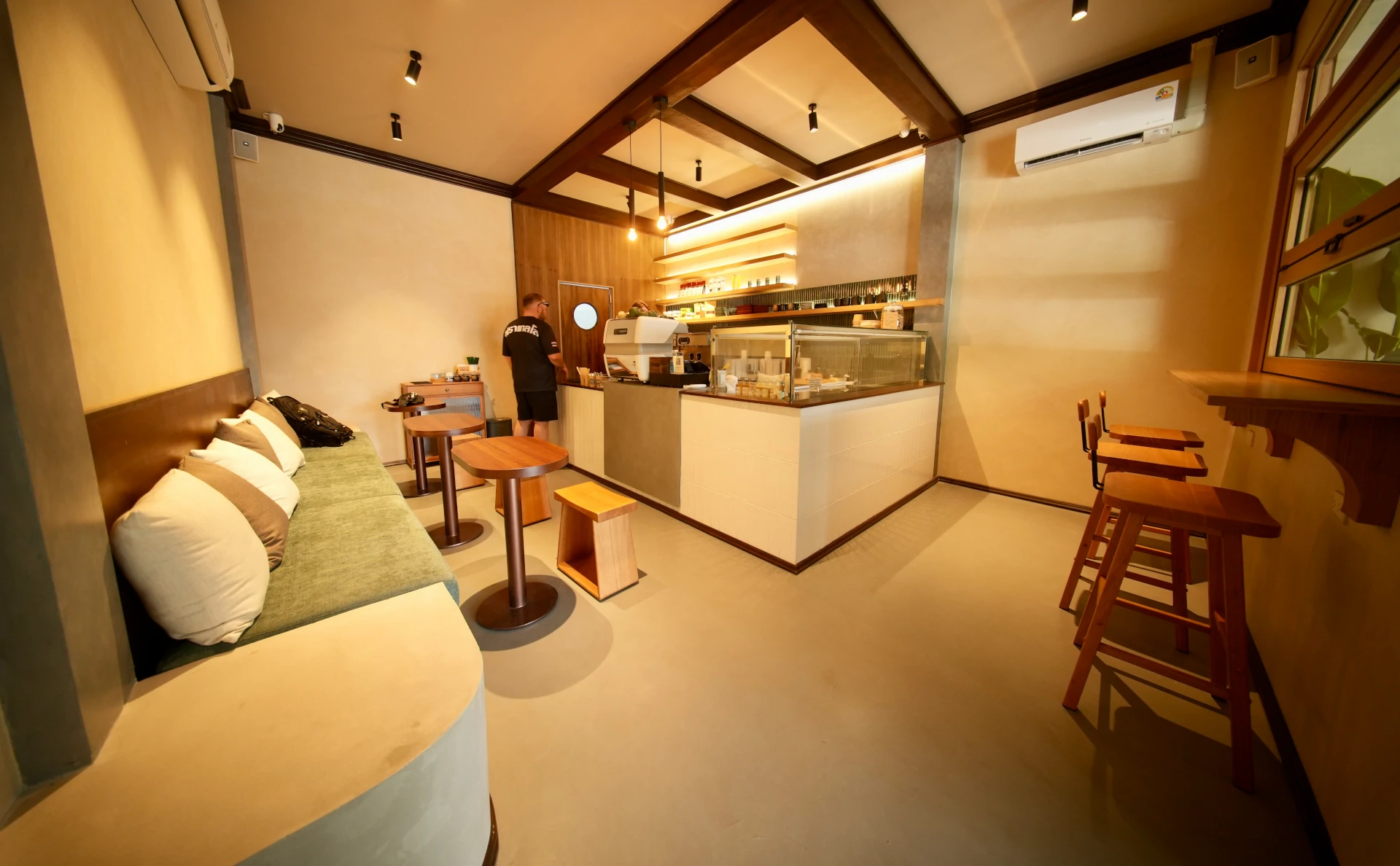 swagfoodco_sofa_bar_1
